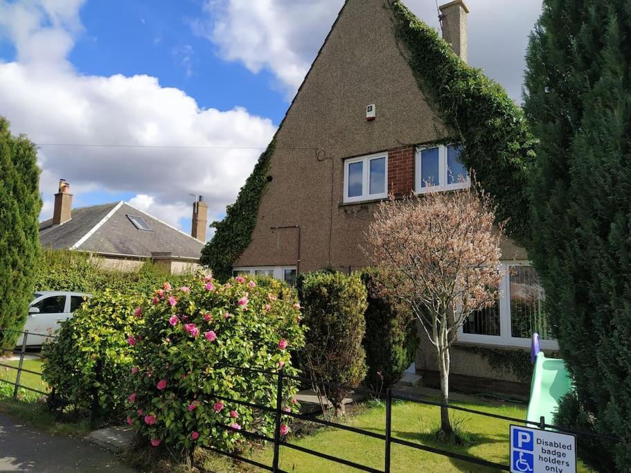 Self Catering Studio Flat Apartment Edinburgh Exterior photo