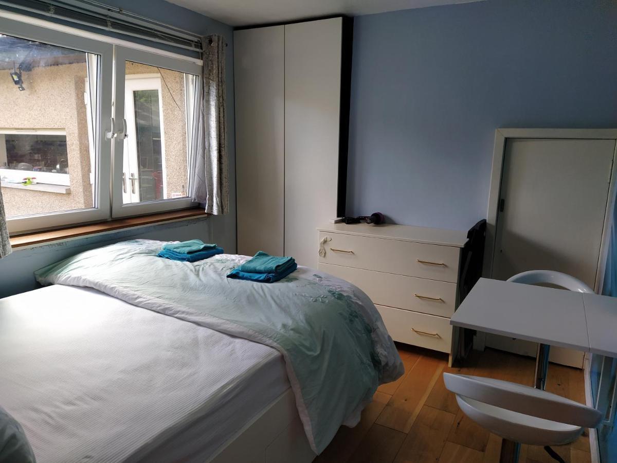Self Catering Studio Flat Apartment Edinburgh Exterior photo
