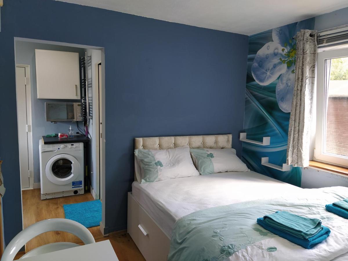 Self Catering Studio Flat Apartment Edinburgh Exterior photo