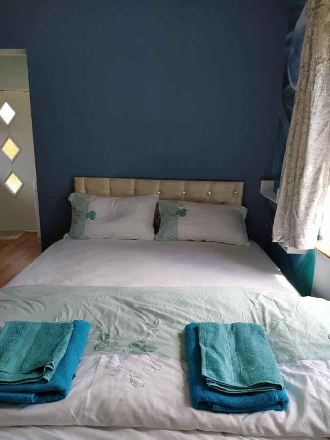 Self Catering Studio Flat Apartment Edinburgh Exterior photo