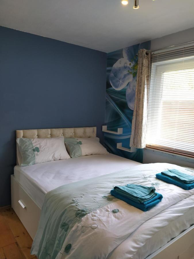 Self Catering Studio Flat Apartment Edinburgh Exterior photo